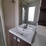 Camping Mobil-home Cosy 4 Pers Avec Terrasse - Api-1-52-750 *