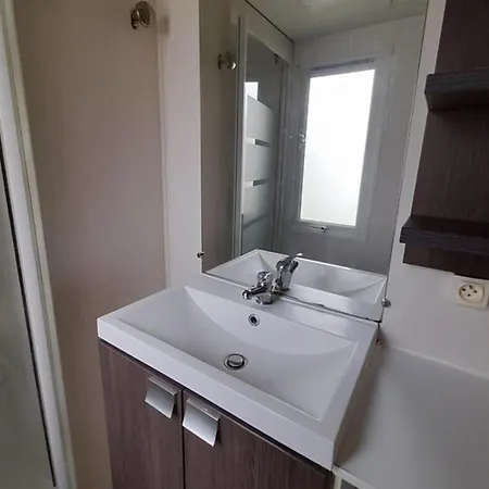 キャンプ場 Mobil-home Cosy 4 Pers Avec Terrasse - Api-1-52-750 *