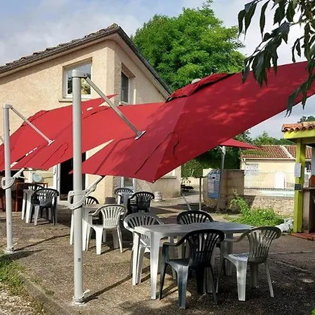 Mobil-home Cosy 4 Pers Avec Terrasse - Api-1-52-750 * Sireuil (Charente)